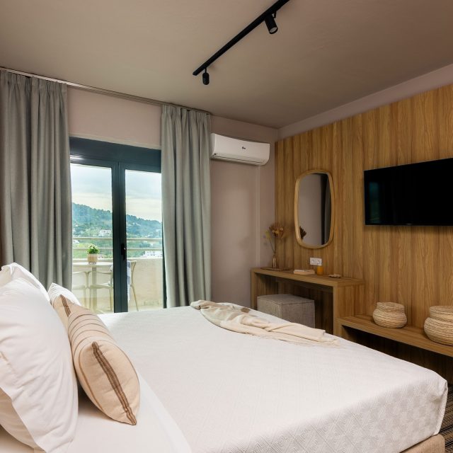 petra-nera-skiathos-comfort-room-01