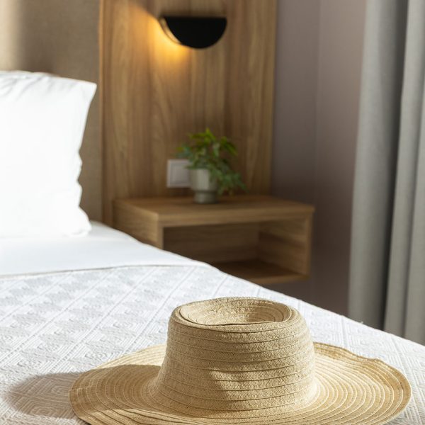 petra-nera-skiathos-comfort-suite-09