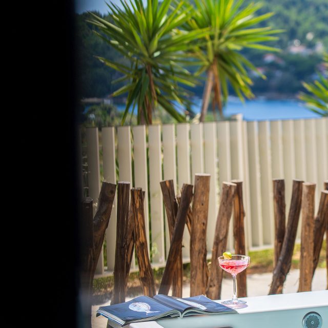 petra-nera-skiathos-deluxe-room-private-jacuzzi-05