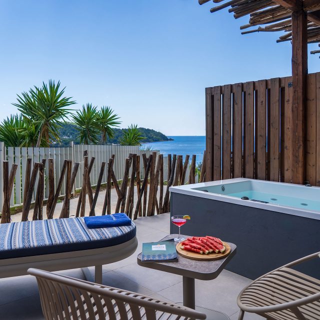 petra-nera-skiathos-deluxe-room-private-jacuzzi-07