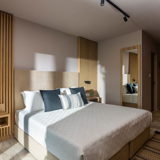 petra-nera-skiathos-executive-room-02