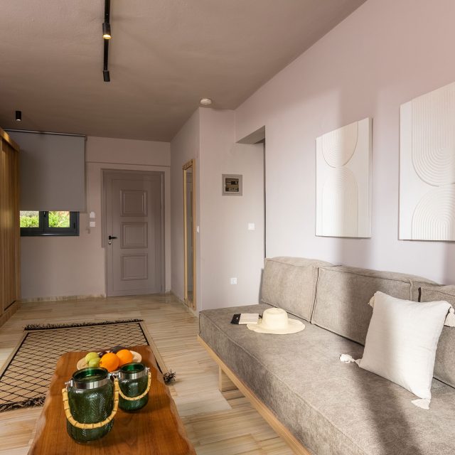 petra-nera-skiathos-king-suite-02