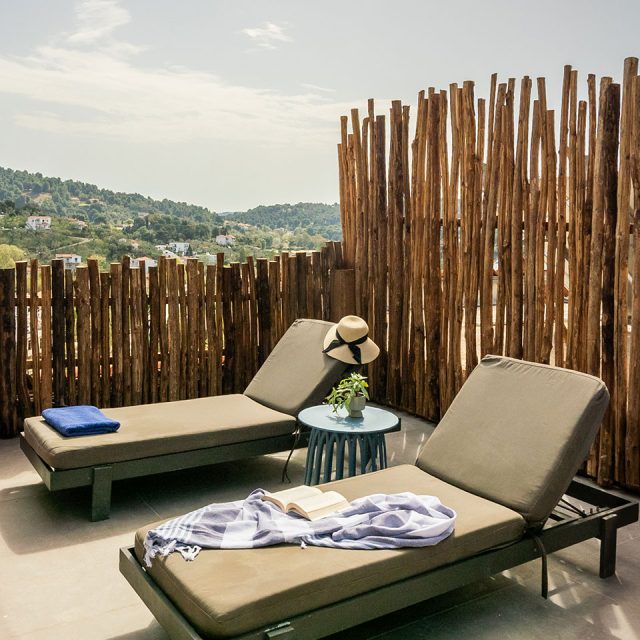 petra-nera-skiathos-king-suite-09