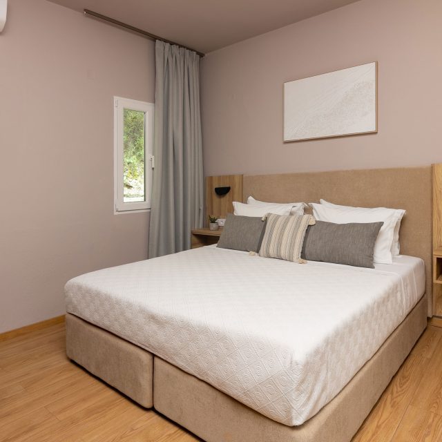 petra-nera-skiathos-princess-suite-04