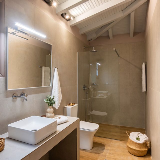 petra-nera-skiathos-queen-suite-09